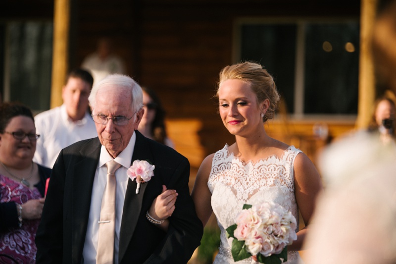 wv wedding photography at knotty pine lodge