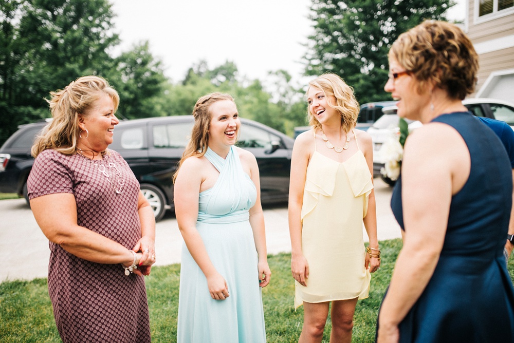 Backyard-Morgantown-WV-Wedding_1428