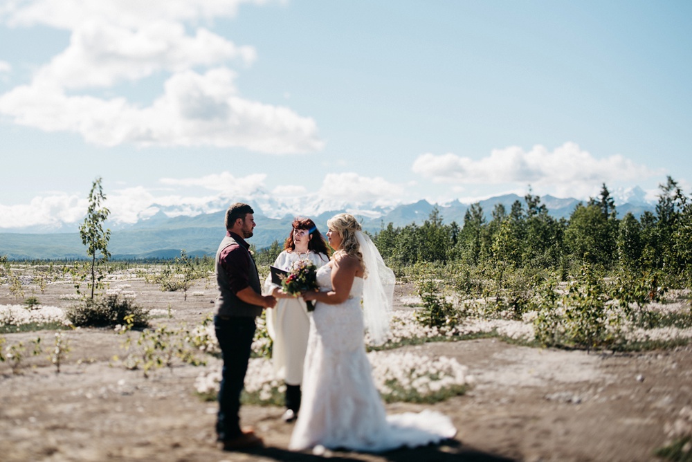 destination wedding in alaska