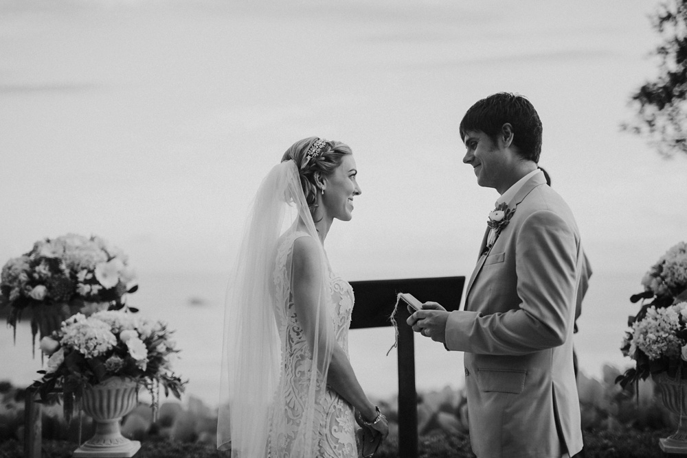 costa rica wedding ceremony at hotel la mariposa