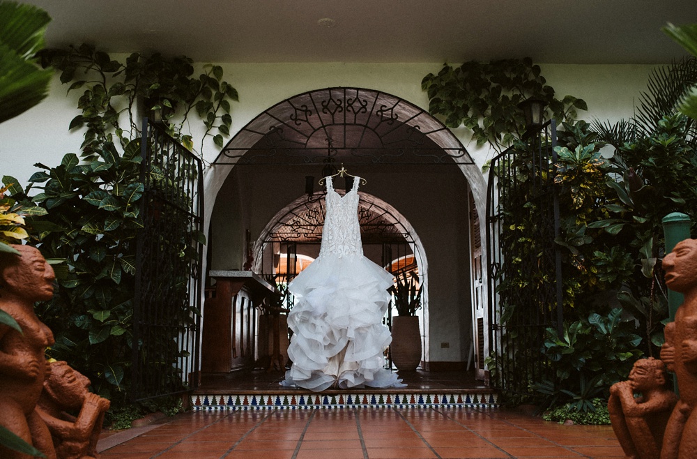 wedding photo at hotel la mariposa