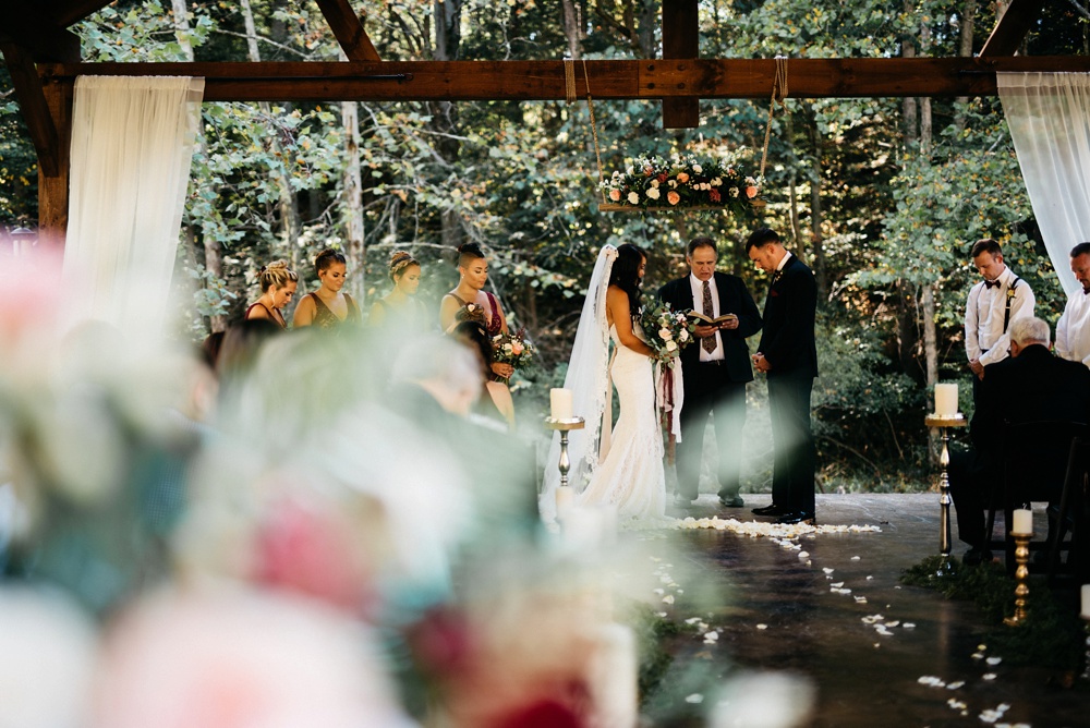 ceremony photo at four fillies lodge in wv 