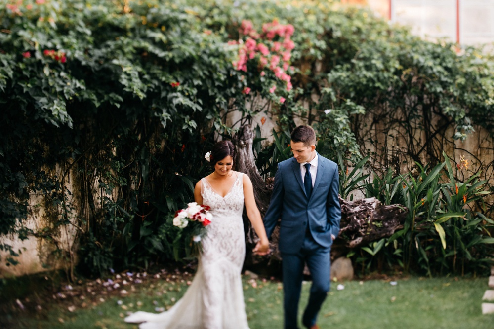 couples portrait at casa fantastica in costa rica