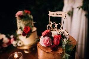 wedding photo of a costa rica wedding cake
