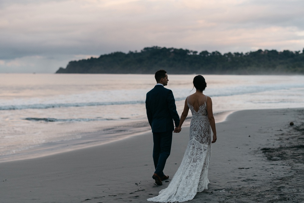 wedding photos in manuel antonio costa rica