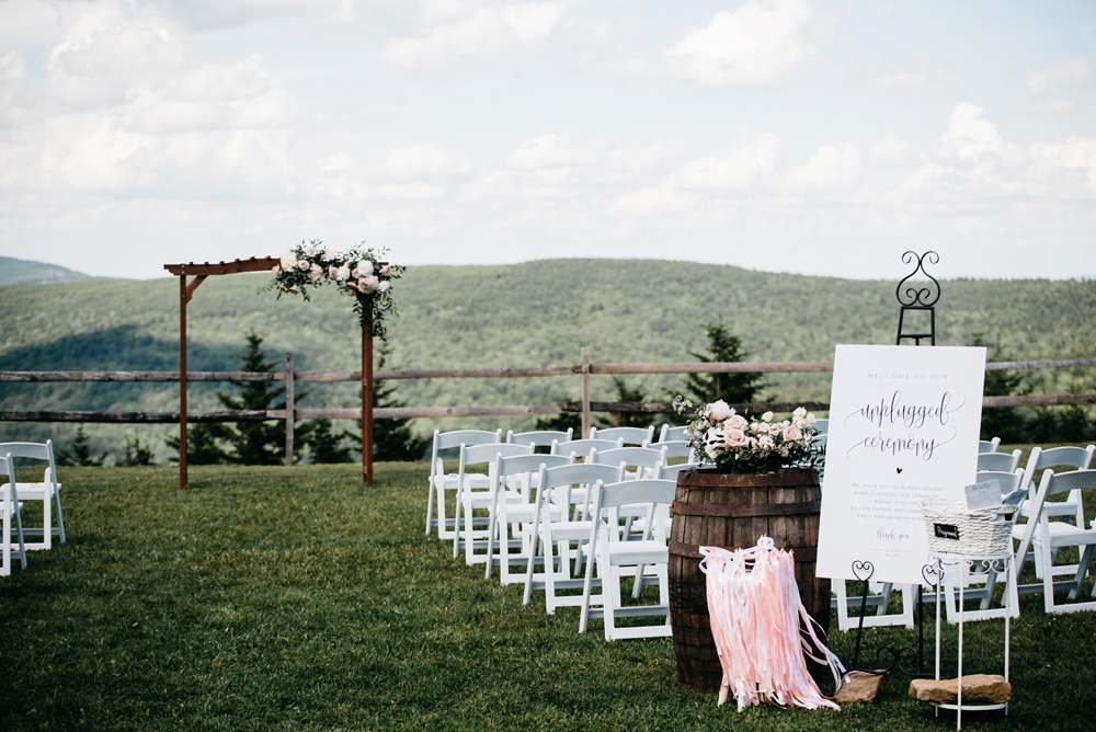 wedding ceremony at snowshoe resort 