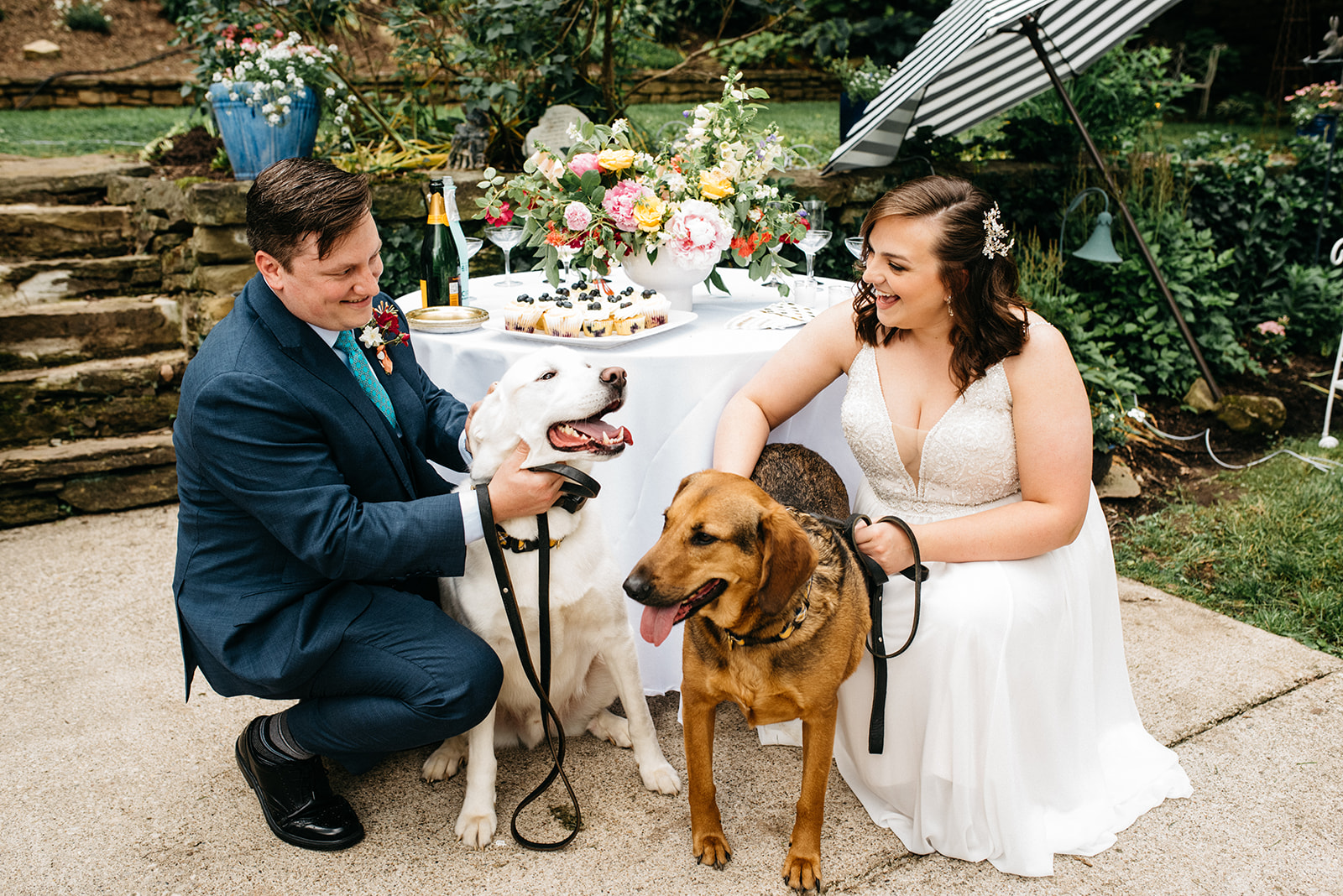 photos of a backyard wedding in charleston, wv 